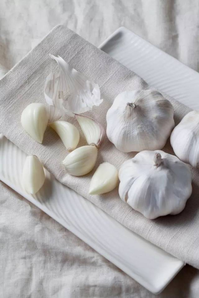 入秋煮碗大蒜水,善除肺经之风邪!
