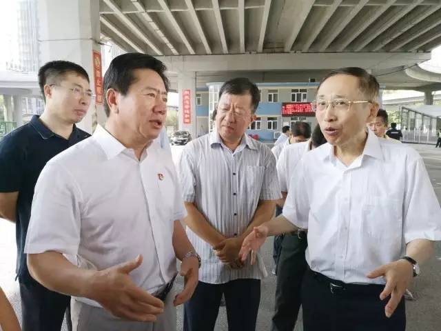 副市长杨斌调研国贸地区缓堵和北京南站交通保障工作