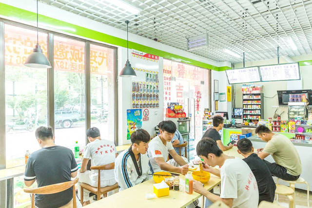 52week便利店济南门店专访实录杨先生的一本生意账