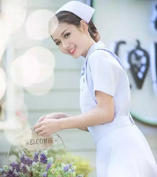 要是护士姐姐都这么好看的话,我愿意"久病不起"!