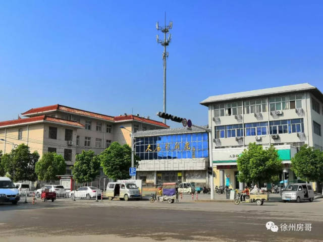 影剧院南面,就是大庙街道办事处所在地,但大庙人仍然习惯称其为"镇