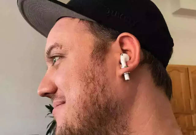 苹果无线耳机airpods～比较下来,发现这才是你的最佳标配!