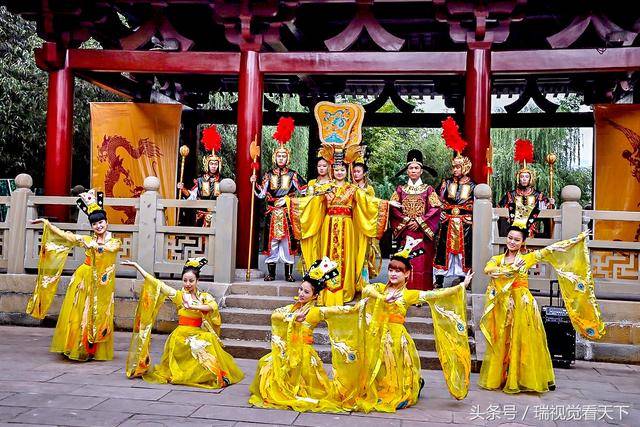 四川广元皇泽寺:武则天"真容"石刻像,当年皇帝皇后同朝执政!