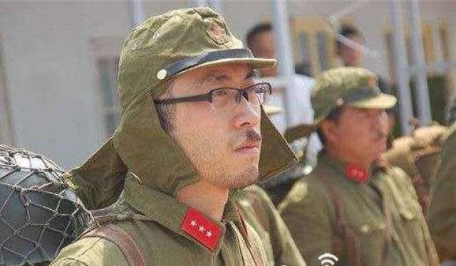 抗日战场,日本鬼子军帽后面为何有三片布帘?真相打死你也不信