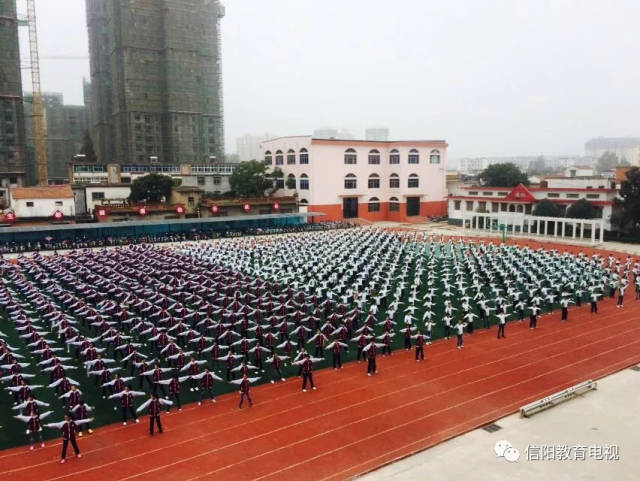 【一线教师风采】普通却又不普通——记潢川县春申中学教师李建义