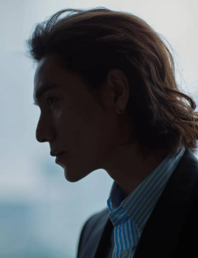 关于陈坤,如今除了颜值,可以说的地方太多了.