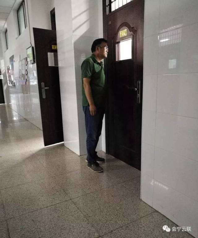 会宁高中教师的多重身份,能看明白吗?