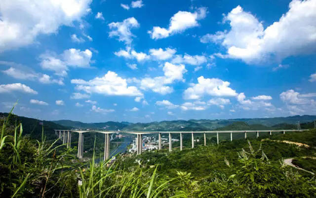 九月假期多、美景多,从喧嚣的大都市走出来, 到