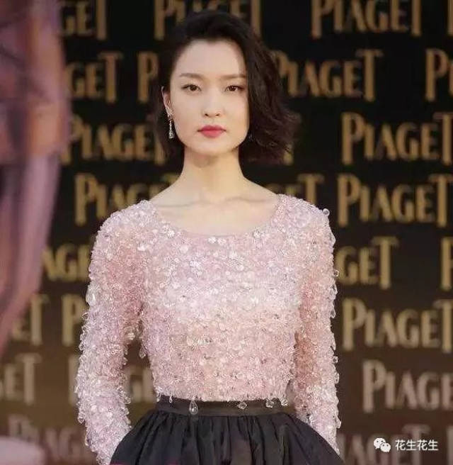 披头发反而显脸大?技术分析腮后留发的条件