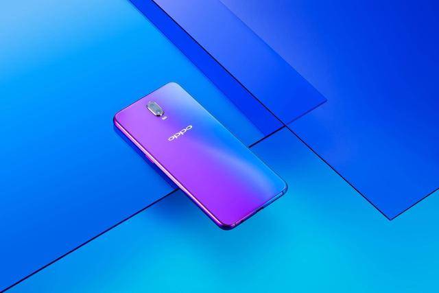 PPO R17雾光渐变 VS 华为P20 Pro珠光贝母,谁