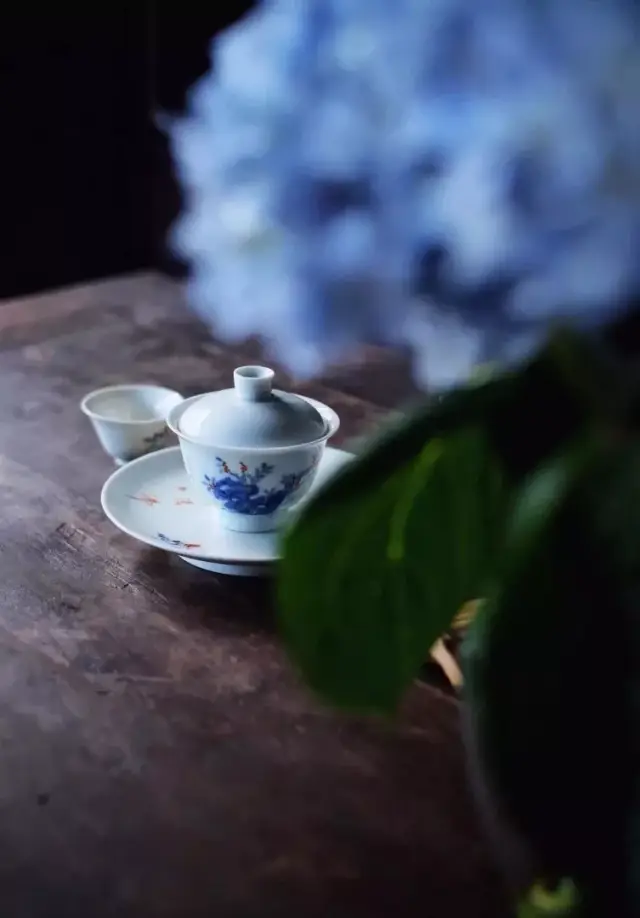 一茶 茶易解风情,喝茶,品的是一份心 .