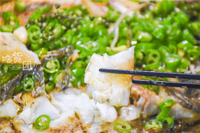 吃之前再放入汤汁中浸泡一下,这时候的味道是最美味的.
