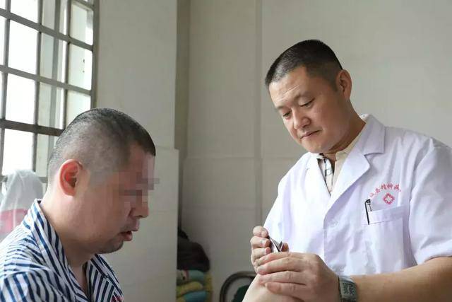 商城县精神病医院男病区护士长廖祥成的感人事迹