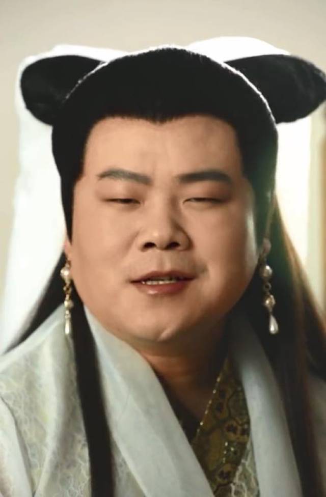 岳云鹏怎么了?刚开始心动的感觉,后来心肌梗塞的感觉!