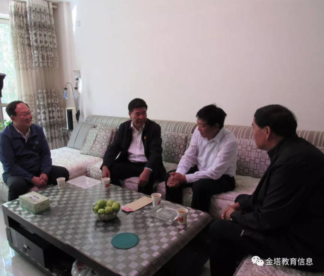 方学贵,李学年,杨国文,许春梅,肖占福,柴艳梅,王发忠等县级领导分组