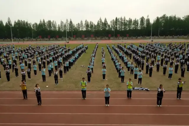 风正好扬帆 ------岳阳十六中建校一周年巡礼