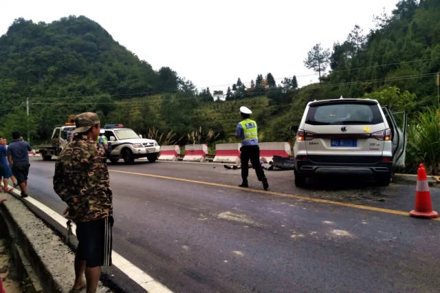 张家界旅游大巴在湘西永顺出车祸路段,再出重大车祸!