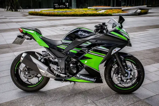 川崎ninja300 abs