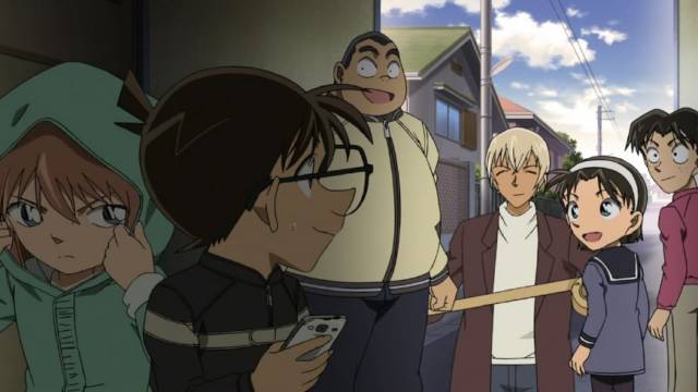 名侦探柯南:善有善报,圆谷光彦被灰原哀关怀,紧紧抱在怀中