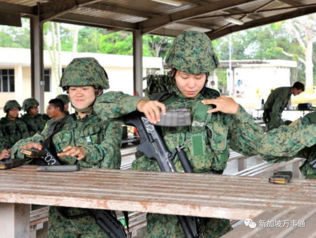 新加坡当女兵是什么样的体验?大量女兵生活照曝光