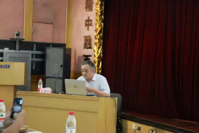 教授,北京针灸学会会长王麟鹏教授,广安门医院针灸科主任刘志顺教授