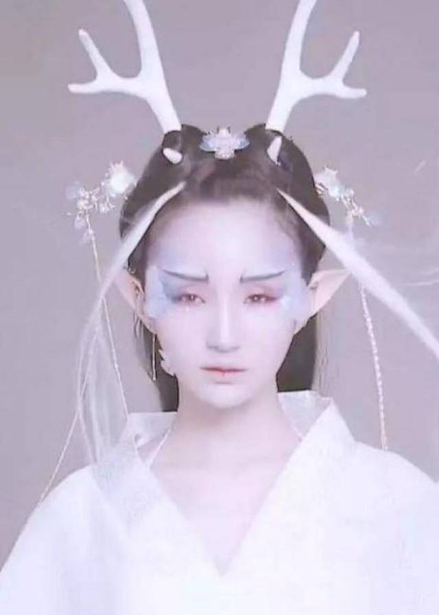 《香蜜》魇兽变幻成人形与润玉在一起?一脸