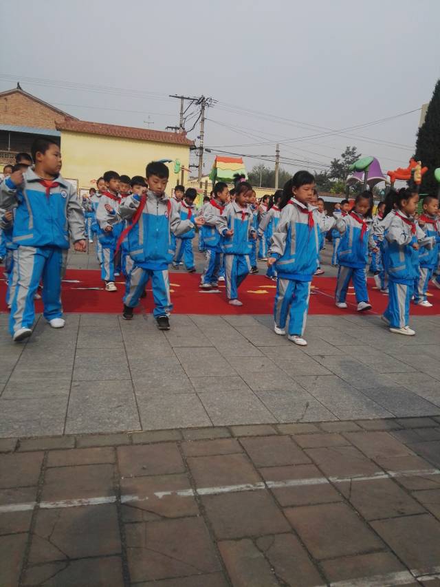 屯留县城关小学河北脑分校举行2018新生入学庆典活动