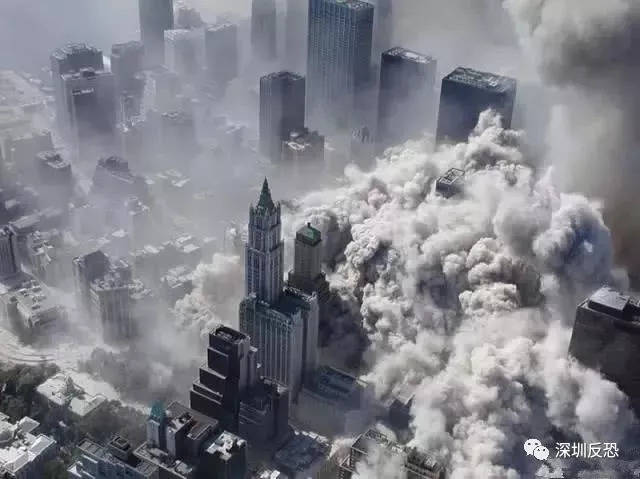 影片里世界末日的场景,谁也没想到会发生在现实.