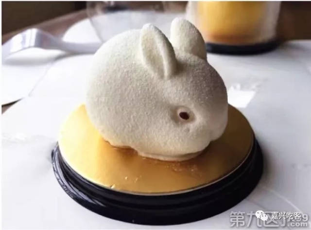 全名:玉兔望月 好了我承认,还没打开就已经被外包装可爱到了.