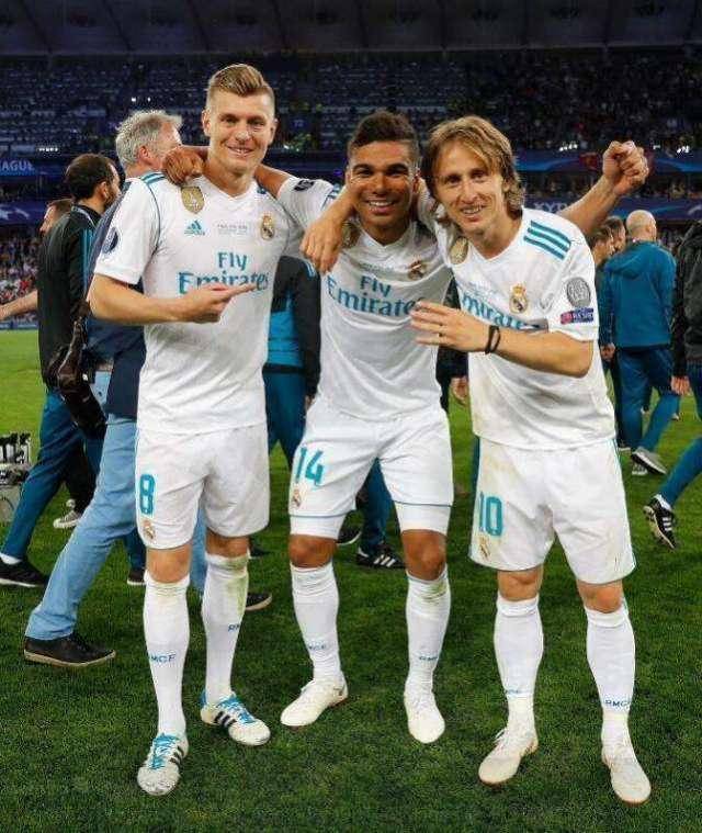 《442》杂志评出当今世界足坛10大中场,这两