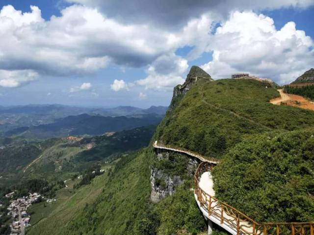 兴义白龙山将建玻璃栈道,滑雪场,星空酒店等,预计今年