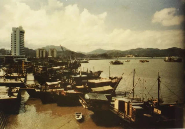 �������ںη����й���