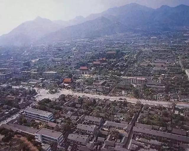 改革开放40年,记录泰安城市芳华!这些场景你还记得吗?