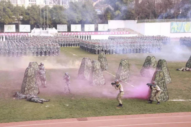 军训总会有的 在云南 部分高校会把军训时间后移 西南林业大学的军训