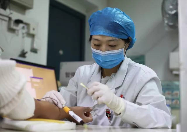 采血可以扎手指,抽手臂,抽血方式究竟有啥区别?