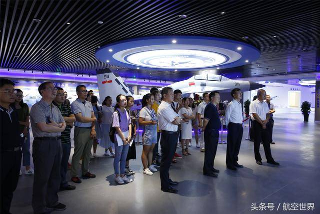15:郑州的航最新网页游戏私服空爱好者们有福啦!