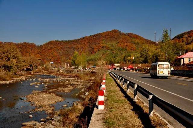 本桓公路辽东秋天最繁忙的公路,带你去最秋天的地方看"枫景!