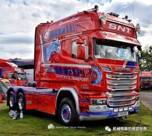 公路之王 scania 被改装成移动的豪华包厢!