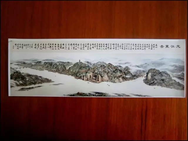 展示"双遗产"美景  -盛志中 盛志中笔下的乐山大佛以峨眉金顶日出的