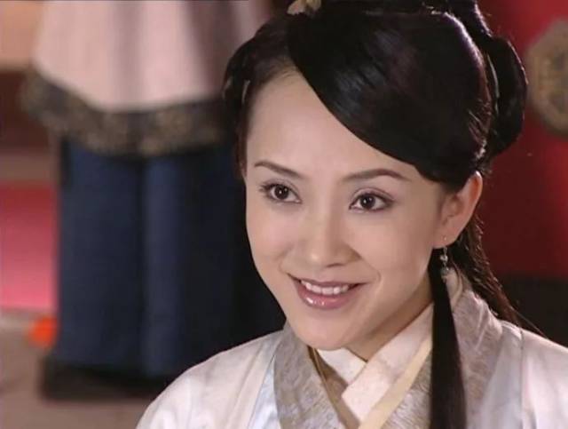 重温《大汉天子》却被剧中一个叫刘陵的女子所吸引,刘陵是商蓉饰演的