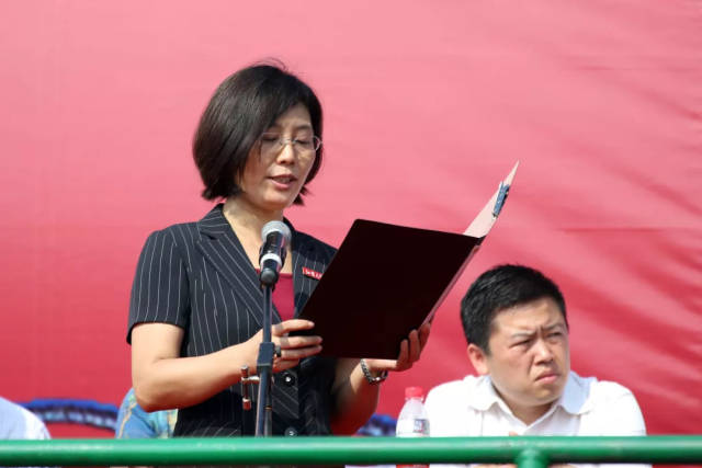 张英副校长主持开营仪式