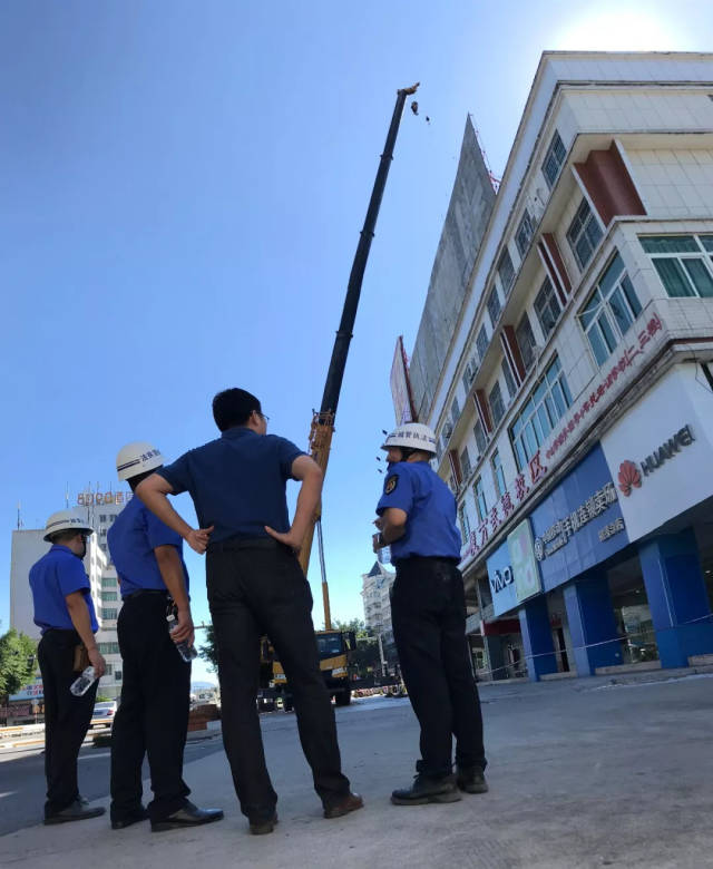 长泰:拆除大型户外广告,还城市最美天际线!