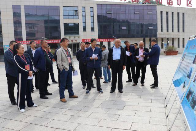 子长县政协视察煤炭工业开发建设工作