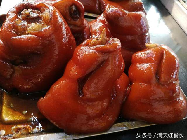 细说卤水猪脚上色红润光亮的小窍门,新开猪脚饭餐店如何做到