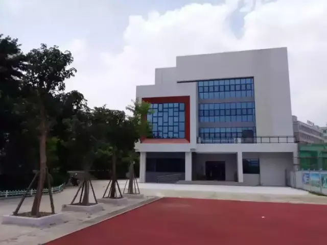 福建师范大学泉州附属中学图书馆