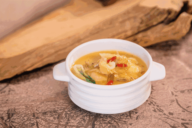 只接待5桌客人,在水一方这里居然藏着顶级佛跳墙!