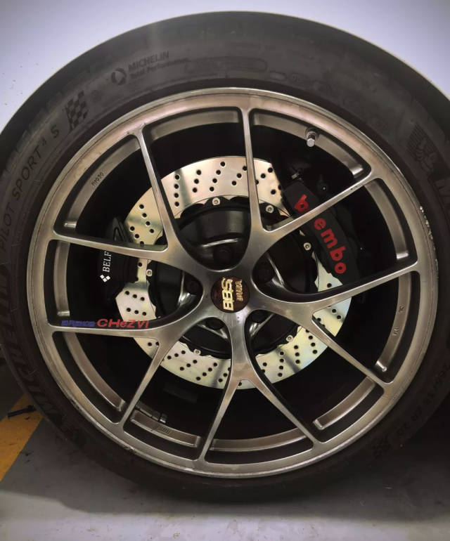 【资讯】奥迪s7 后轮升级brembo gt-s四活塞 belfe-epb卡钳