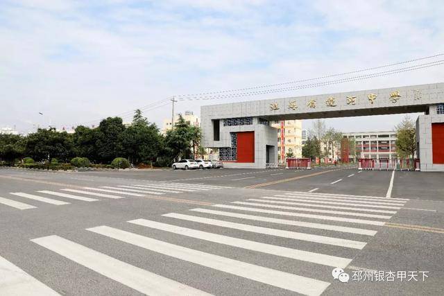 为了学生的生命安全邳州这些学校门口新增这些