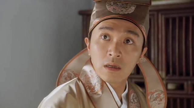 一代喜剧天才周星驰星爷演义了一代才子唐伯虎与佳人秋香的爱情故事.
