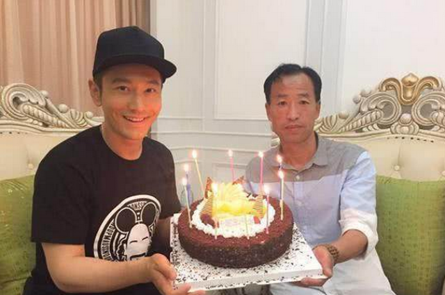 韩雪:我送员工苹果X,黄晓明:我送司机十万,王思